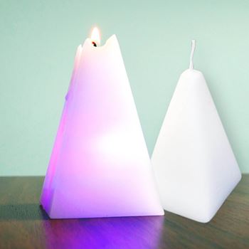 Obrázek z Kouzelná svíčka - čtyřstěnná pyramida - černá 